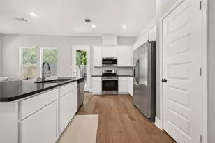 4004 Baja Ln, Houston, TX 77045 - Photo 12