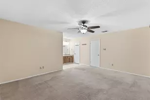 8819 Kindlewood Dr, Houston, TX 77099 - Photo 16