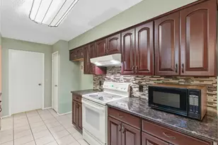 8819 Kindlewood Dr, Houston, TX 77099 - Photo 12