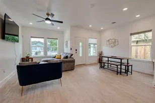 5122 Southwind St, Houston, TX 77033 - Photo 6