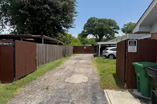9727 Radio St, Houston, TX 77075 - Photo 2