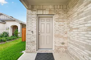 15138 Canyon Rapids Rd, Conroe, TX 77302 - Photo 4