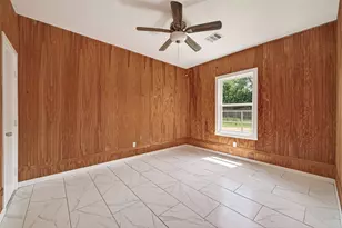 5220 Simsbrook Dr, Houston, TX 77045 - Photo 14