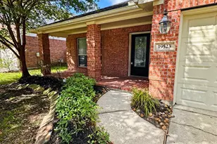 19523 Country Mountain Ct, Spring, TX 77388 - Photo 2