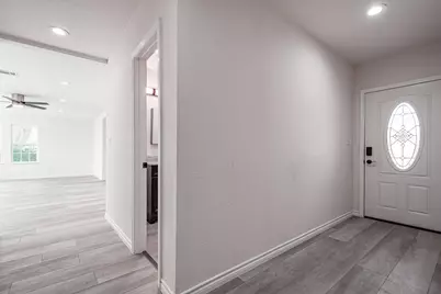 204 Dyer Avenue, Baytown, TX 77520 - Photo 4