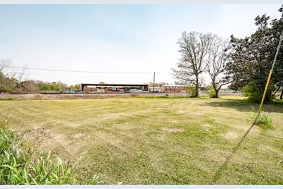 204 Dyer Avenue, Baytown, TX 77520 - Photo 26