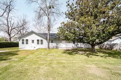 204 Dyer Avenue, Baytown, TX 77520 - Photo 20