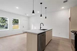 1031 North Ln, Houston, TX 77088 - Photo 8