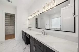 1110 Peden St, Houston, TX 77006 - Photo 14