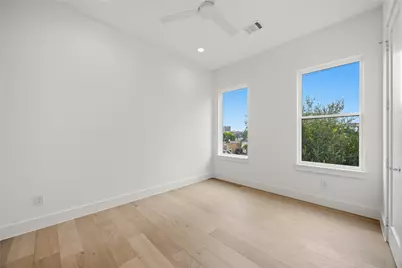 1110 Peden Street #A, Houston, TX 77006 - Photo 32