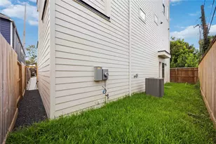 1110 Peden St, Houston, TX 77006 - Photo 22