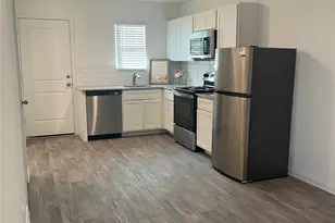 9718 Marie Vlg Ct, Conroe, TX 77306 - Photo 4
