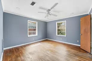 11614 Mullins Dr, Houston, TX 77035 - Photo 22