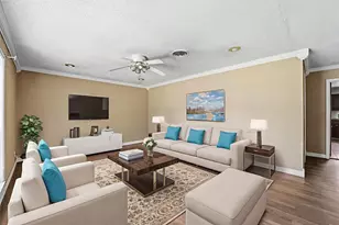 11614 Mullins Dr, Houston, TX 77035 - Photo 4