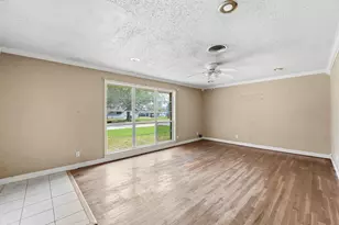 11614 Mullins Dr, Houston, TX 77035 - Photo 6