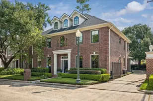 11802 Village Park Cir, Houston, TX 77024 - Photo 2