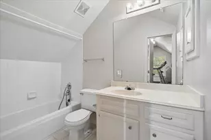 11802 Village Park Cir, Houston, TX 77024 - Photo 40