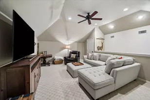 11802 Village Park Cir, Houston, TX 77024 - Photo 38