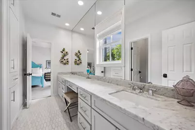 11802 Village Park Circle, Houston, TX 77024 - Photo 32