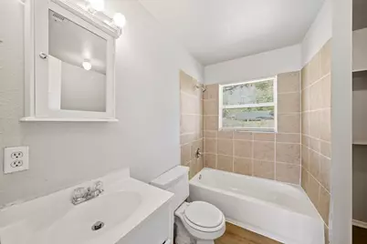 5303 Ridgeway Drive, Houston, TX 77033 - Photo 6