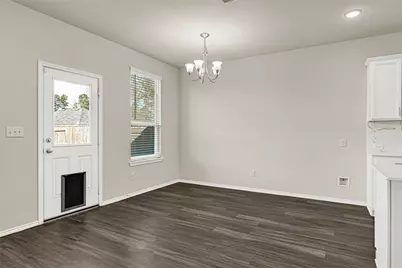 2210 Timberland Country Court, Conroe, TX 77304 - Photo 10