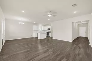 2210 Timberland Country Ct, Conroe, TX 77304 - Photo 6