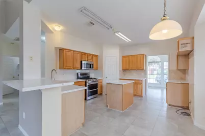 12214 Meadow Lane Court, Stafford, TX 77477 - Photo 6