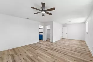7223 Stonegate Dr, Houston, TX 77040 - Photo 6