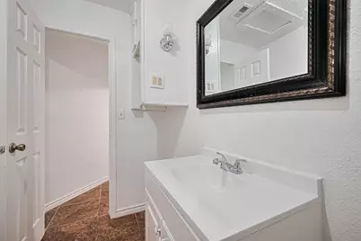 227 N Austin Drive, Angleton, TX 77515 - Photo 26