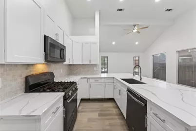 4735 Woodford Street, Baytown, TX 77521 - Photo 22