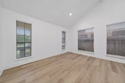 4735 Woodford Street, Baytown, TX 77521 - Photo 8