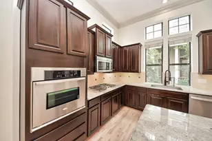 3229 Maxroy St, Houston, TX 77008 - Photo 26