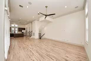 3229 Maxroy St, Houston, TX 77008 - Photo 12