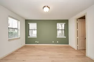3229 Maxroy St, Houston, TX 77008 - Photo 6