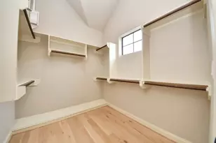 3229 Maxroy St, Houston, TX 77008 - Photo 36