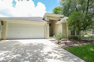 1723 Teal Brook Ln, Sugar Land, TX 77479 - Photo 2