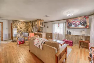 123 Hilltop, Onalaska, TX 77360 - Photo 6