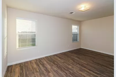 5926 Dawn Misty Lane, Houston, TX 77048 - Photo 10