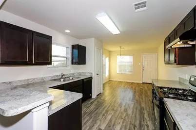 5926 Dawn Misty Lane, Houston, TX 77048 - Photo 6