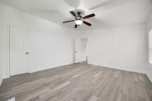 16330 Hill Country Ct, Conroe, TX 77302 - Photo 12