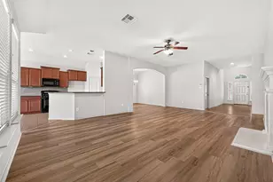 9214 Cavalier Ln, Rosenberg, TX 77469 - Photo 10