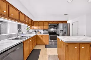 12135 Ella Lee Ln, Houston, TX 77077 - Photo 18