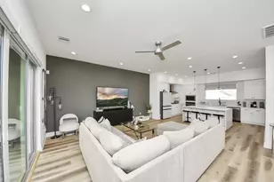 1044 W 17th St, Houston, TX 77008 - Photo 18