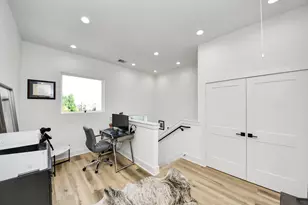 1044 W 17th St, Houston, TX 77008 - Photo 30