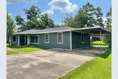 231 Moore Street, Richwood, TX 77531 - Photo 2