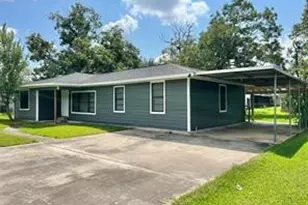 231 Moore St, Richwood, TX 77531 - Photo 2