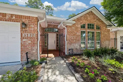 13822 Jupiter Hills Drive, Houston, TX 77069 - Photo 2
