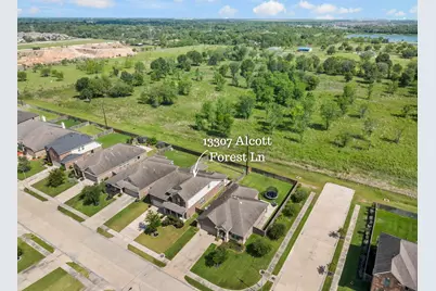 13307 Alcott Forest Lane, Rosharon, TX 77583 - Photo 4