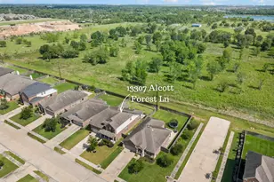 13307 Alcott Forest Ln, Rosharon, TX 77583 - Photo 4