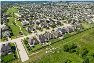 13307 Alcott Forest Ln, Rosharon, TX 77583 - Photo 6